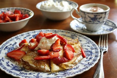 crepes-with-mascarpone-cream-and image