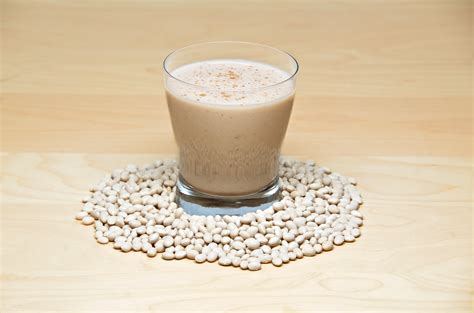 buttermilk-banana-bean-smoothie-bean-institute image