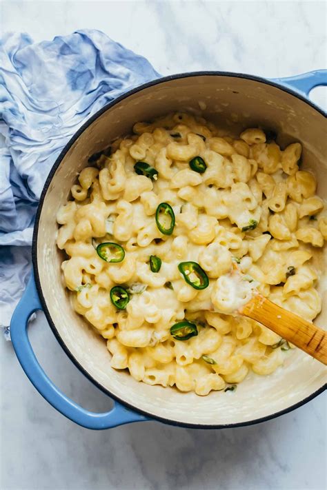 easy-stovetop-jalapeno-mac-and-cheese image