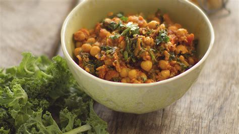 kale-and-chickpea-curry-hari-ghotra image