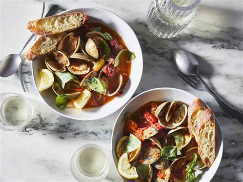 steamed-clams-with-tomatoes-and-basil-recipe-colu image