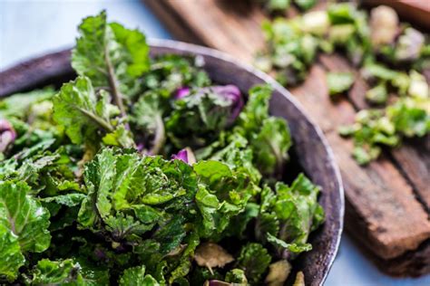 kale-health-benefits-nutrition-diet-and-risks image