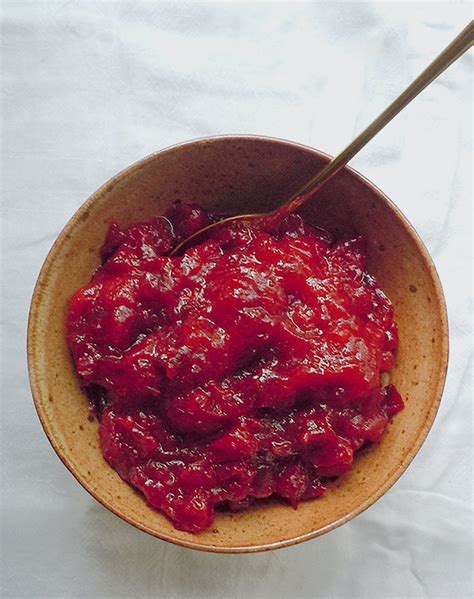 3-ingredient-fresh-cranberry-sauce-purewow image