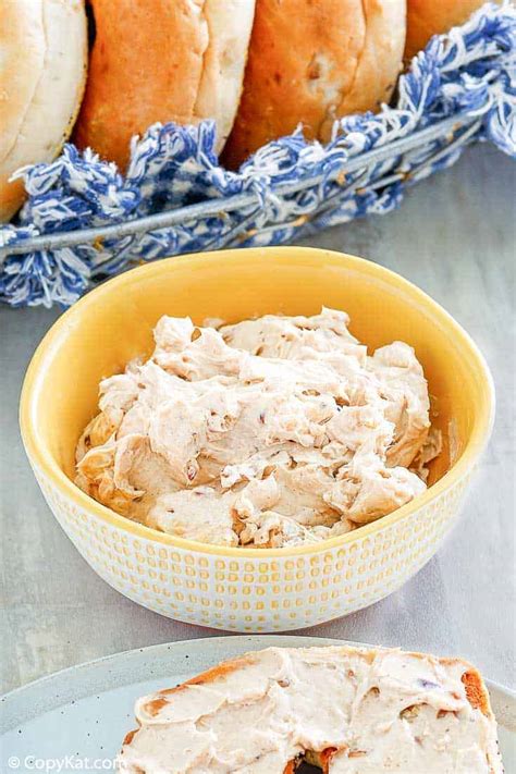 panera-honey-walnut-cream-cheese-copykat image