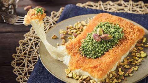 what-is-kunafa-and-what-does-it-taste image