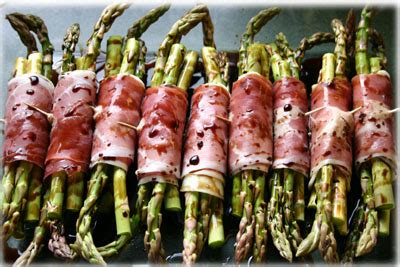grilled-asparagus-wrapped-in-prosciutto-cheese image