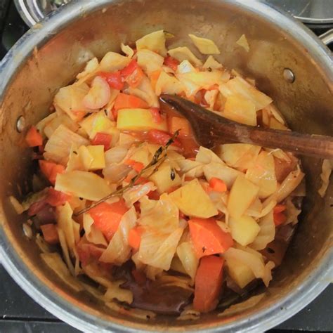 kohlsuppe-cabbage-soup-recipe-cook image
