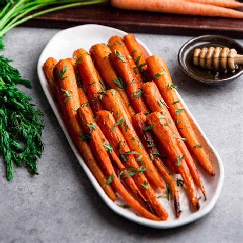 honey-roasted-carrots-joyfoodsunshine image