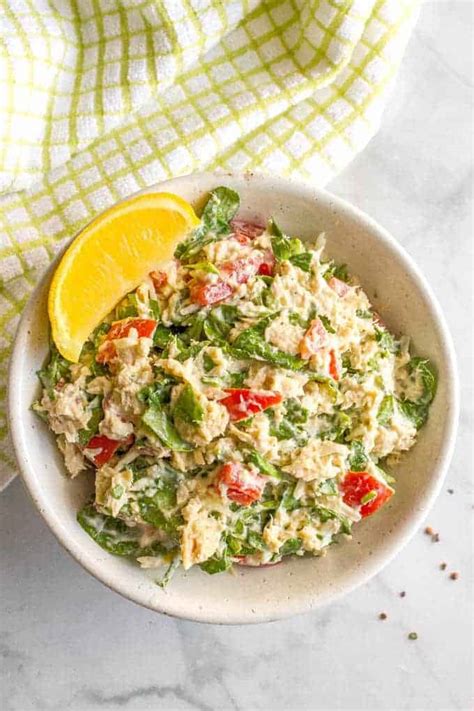 tuna-spinach-salad-family-food-on-the-table image