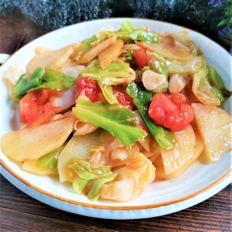 tomatoes-and-potatoes-stir-fry-with-cabbage-light image