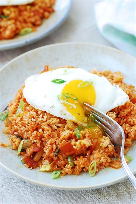 easy-kimchi-fried-rice-recipe-kimchi-bokkeumbap image