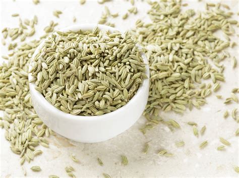 buying-and-using-saunf-fennel-seeds-in-indian-food image