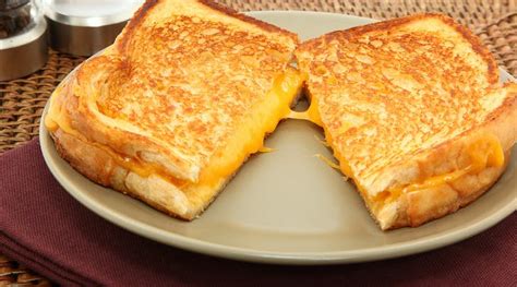 skip-the-butter-and-use-this-on-your-grilled-cheese-instead image
