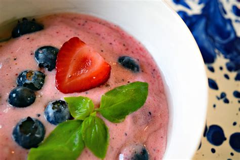 strawberry-banana-gelato-food-as-medicine-the image