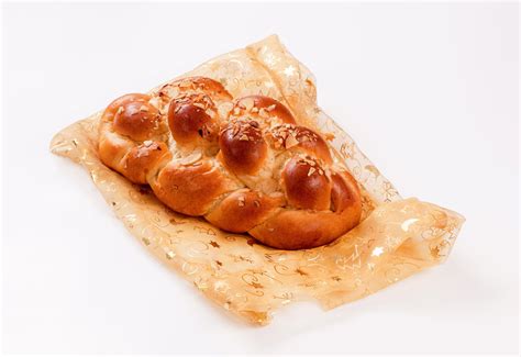 7-types-of-jewish-breads-to-pamper-those image