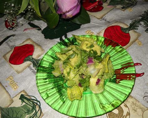 avocado-salad-with-hearts-of-palm-recipe-foodcom image