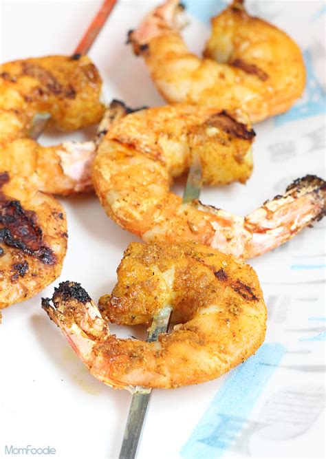sweet-fire-grilled-curry-shrimp-mom-foodie image