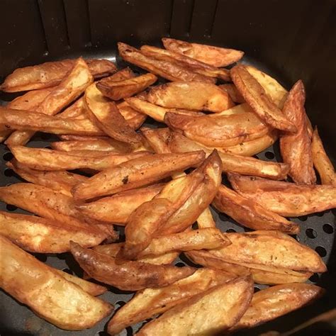 how-to-make-the-best-ever-air-fryer-chips-bitesize image