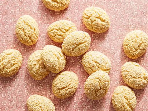 biscotti-regina-sesame-seed-cookies-food-network image