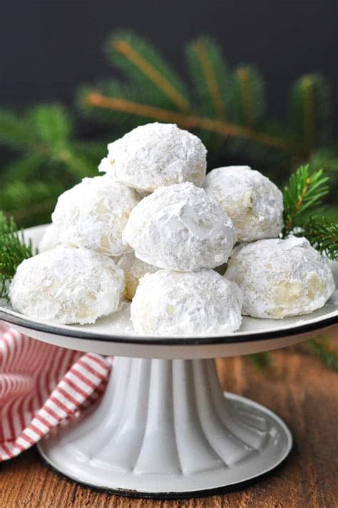 russian-tea-cakes-snowball-cookies-the-seasoned-mom image