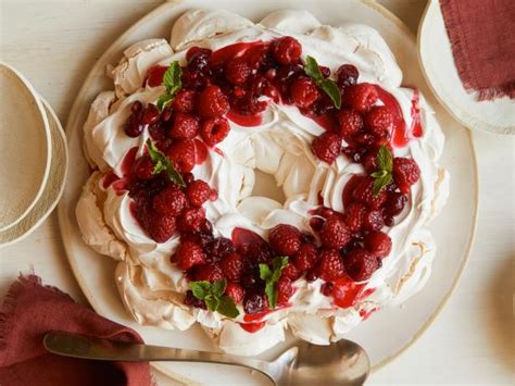 holiday-berry-meringue-wreath-recipe-food-network image
