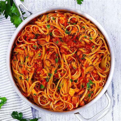 seafood-linguine-fra-diavolo-spicy-red-sauce-bowl-of image
