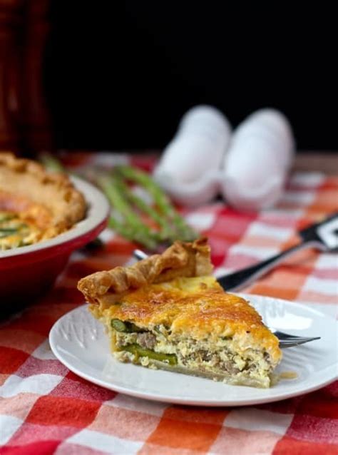 turkey-sausage-and-asparagus-quiche image