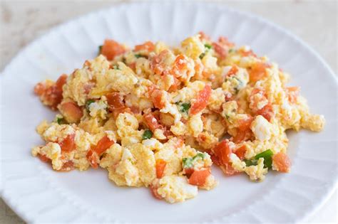 huevos-pericos-colombian-style-eggs-thrift-and-spice image