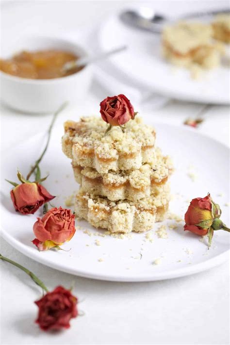 best-italian-crumb-cake-with-jam-filling-cucinabyelena image