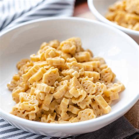 one-pot-copycat-kraft-mac-and-cheese-the-hangry image
