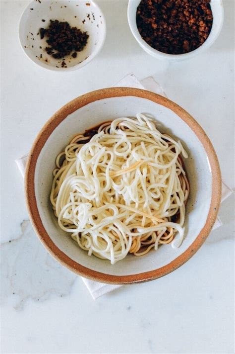 dan-dan-noodles-authentic-sichuan image