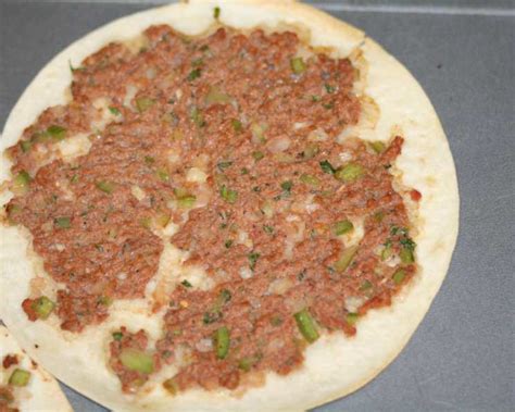 armenian-pizza-lahmajoun image