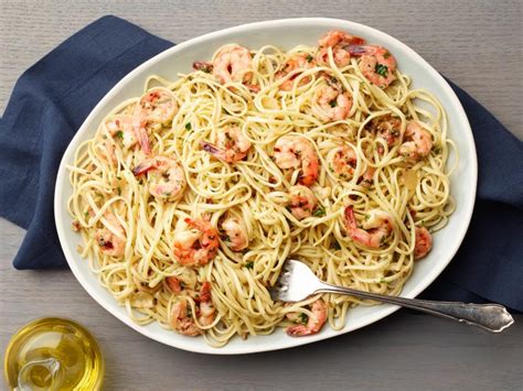 shrimp-scampi-pasta-made-with-dry-white-wine image