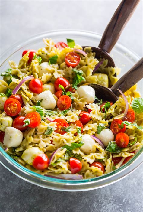 20-minute-tomato-basil-and-mozzarella-pasta-salad image