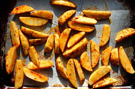 how-to-make-home-fries-in-the-oven-cooking-on-the image