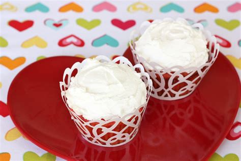 cherry-jell-o-amish-friendship-bread-cupcakes image