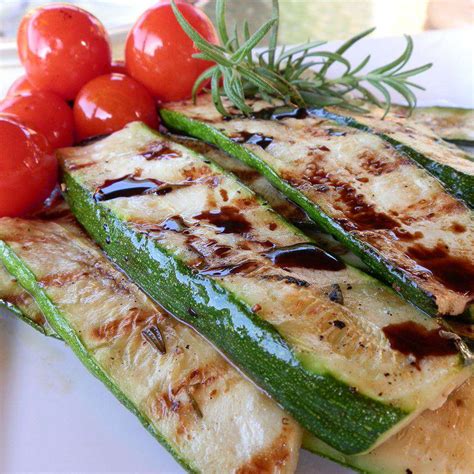 grilled-zucchini-food-friends-and image
