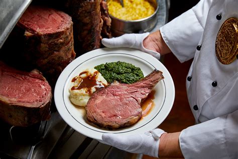 lawrys-the-prime-rib-an-extraordinary-steakhouse-in image