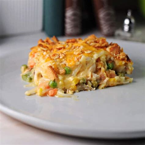 chicken-hash-brown-casserole-sula-and image