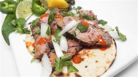 authentic-baja-mexican-street-tacos-carne-asada image