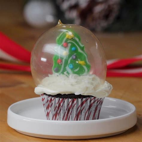 how-to-make-snow-globe-cupcakes-tasty image