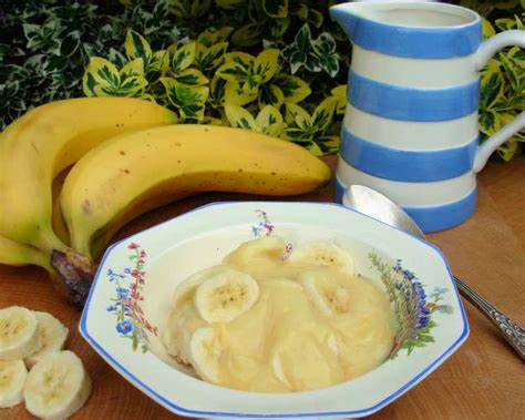 hot-custard-and-bananas-recipe-foodcom image