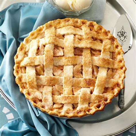 lattice-topped-apple-pie-recipe-how-to image