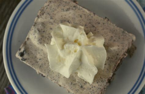 oreo-ice-cream-cake-recipe-with-3-ingredients-these image