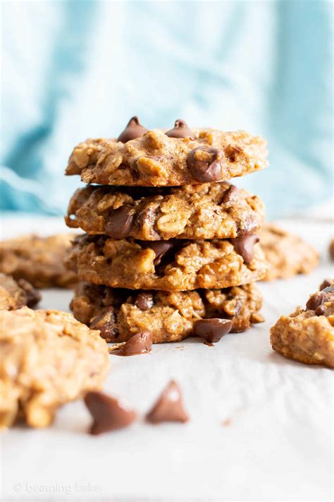 easy-healthy-oatmeal-chocolate-chip image