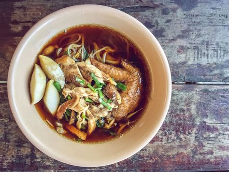 thai-chicken-noodle-soup-with-lemongrass-recipe-the image