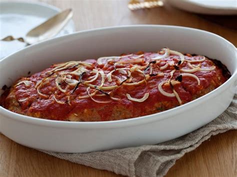 healthy-turkey-meatloaf-with-oats-recipe-ellie-krieger image