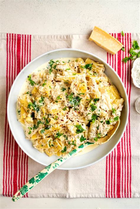 crockpot-creamy-chicken-pasta-supergolden-bakes image