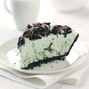 easy-grasshopper-ice-cream-pie-recipe-how-to-make-it image