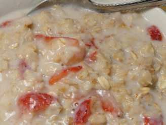 copycat-strawberries-and-cream-oatmeal image